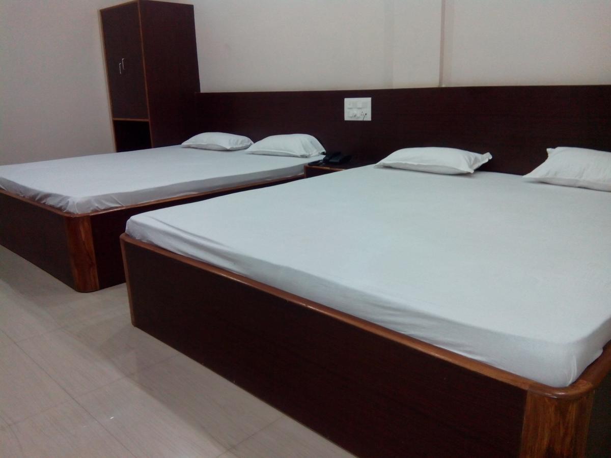 Hotel Bhammars Balangir Zimmer foto